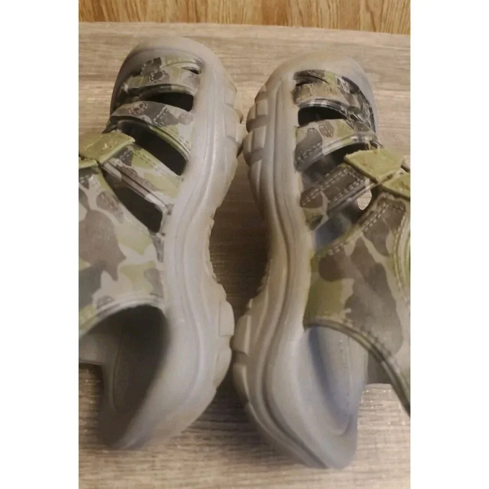Keen Youth Hiking Sandal Shoes Youth‎ Size 13 Camo